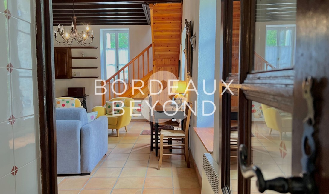 GIRONDE CARIGNAN DE BORDEAUX Houses for sale