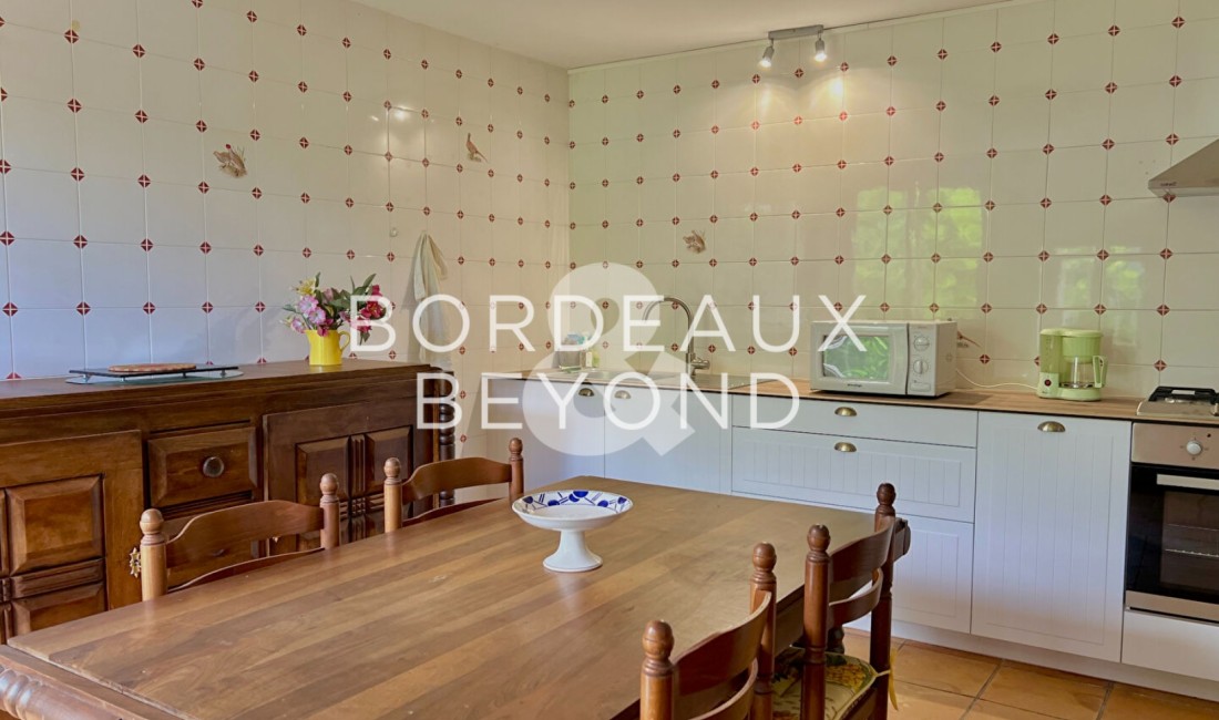 GIRONDE CARIGNAN DE BORDEAUX Houses for sale