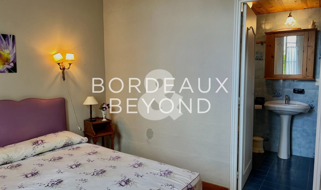 GIRONDE CARIGNAN DE BORDEAUX Houses for sale