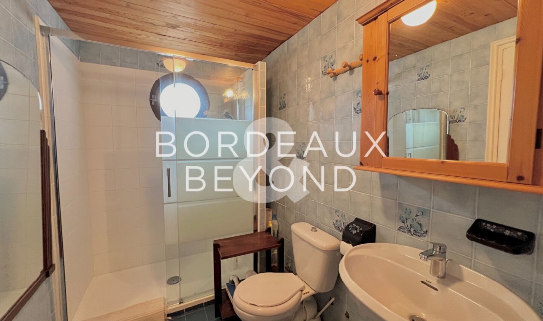 GIRONDE CARIGNAN DE BORDEAUX Houses for sale