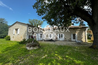 Exclusive to Bordeaux et Beyond - This four bedroom farm house has maintained its charm whilst offering the comfort of modern living.