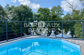 Architect-designed house in Libourne with a magnificent view of the Dordogne.