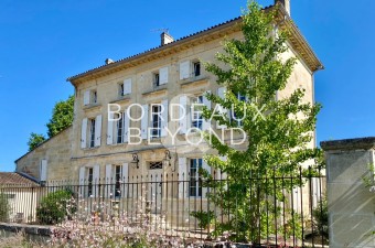 Magnificent manor house in a sought-after village near St Emilion.