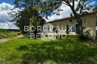 Fully renovated 5 bedroom stone property in a beautiful location in the heart of the Entre-deu-Mers.